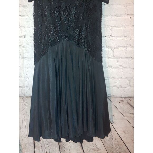 Miss Ashlee VINTAGE Women's Size 8 Black Lace Gown - Picture 11 of 12